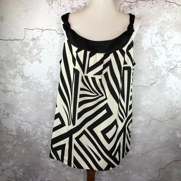 Calvin Klein Tops - Calvin Klein Black & Cream Sleeveless Top